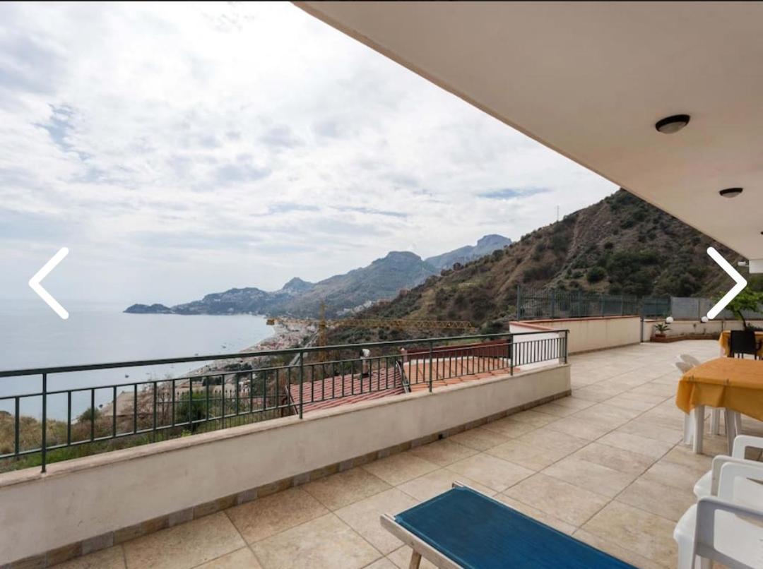 La Nave Sul Mare Di Taormina Bed & Breakfast Letojanni Exterior photo